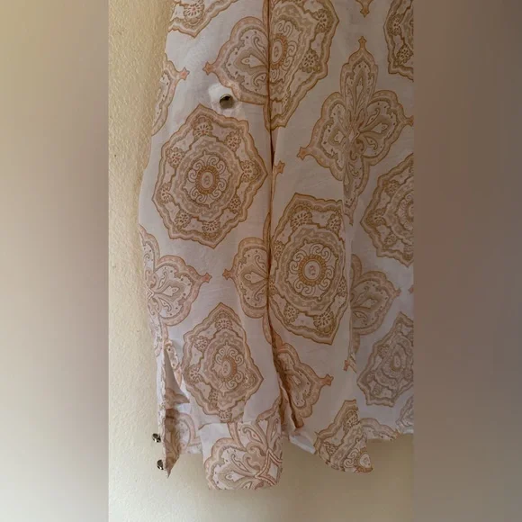 White House Black Market Women's beige & peach blouse size 10 - Picture 9 of 9